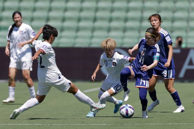SOCCER ASIAN CUP JAPAN TAIWAN, Fuka Nagano of Japan is tackled by Chang Chi-Lan and Saki Matsunaga of Chinese Taipei during the AFC Women™s Asian Cup Group C match between Japan and Taiwan at HBF Park in Perth, Wednesday, March 4, 2026. ( NO ARCHIVING, EDITORIAL USE ONLY PERTH WESTERN AUSTRALIA AUSTRALIA  Copyright: xRICHARDxWAINWRIGHTx 20260304185683069425