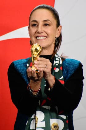 Mexico™s President Claudia Sheinbaum Holds World Cup Trophy Tour press conference, PK, Pressekonferenz Mexico™s President Claudia Sheinbaum Pardo shows a replica of the Original FIFA World Cup, WM, Weltmeisterschaft, Fussball trophy during a press conference at the National Palace. on March 3, 2026 in Mexico City, Mexico. Mexico City CDMX Mexico Copyright: xLuisxBarronx