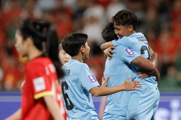 SOCCER ASIAN CUP VIETNAM INDIA, Sanfida Nongrum of India is congratulated by teammates after scoring a goall during the AFC Women™s Asian Cup Group C match between Vietnam and India at HBF Park in Perth, Wednesday, March 4, 2026. ( NO ARCHIVING, EDITORIAL USE ONLY PERTH WESTERN AUSTRALIA AUSTRALIA  Copyright: xRICHARDxWAINWRIGHTx 20260304173759470333