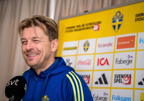 260304 Head coach Tony Gustavsson during a mixed zone with the national women s football team of Sweden on March 4, 2026 in Reggio Calabria Photo Ludvig Thunman BILDBYRAN code LT LT0781 fotboll football soccer fotball vm kval kval fifa womens world cup qualifier qualifier mixed zone sverige sweden dam bbeng sverige sweden  Copyright: LUDVIGxTHUNMAN BB260304LT015