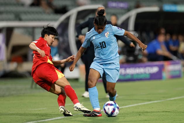 SOCCER ASIAN CUP VIETNAM INDIA, Tran Thi Thu Thao of Vietnam and Pyari Xaxa of India compete for the ball during the AFC Women™s Asian Cup Group C match between Vietnam and India at HBF Park in Perth, Wednesday, March 4, 2026. ( NO ARCHIVING, EDITORIAL USE ONLY PERTH WESTERN AUSTRALIA AUSTRALIA  Copyright: xRICHARDxWAINWRIGHTx 20260304182934615862