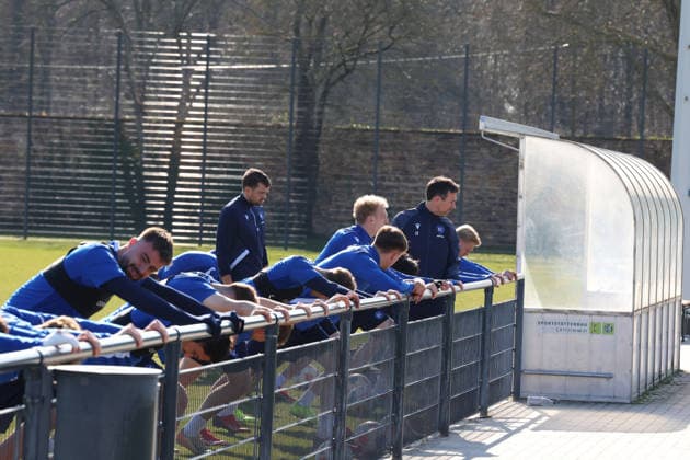 04 03 2026, xrekx, Soccer 2 Bundesliga, Karlsruher SC Training v l Christian Eichner Trainer Karlsruher SC DFL DFB REGULATIONS PROHIBIT ANY USE OF PHOTOGRAPHS as IMAGE SEQUENCES and or QUASI VIDEO Karlsruhe