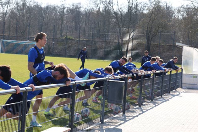 04 03 2026, xrekx, Soccer 2 Bundesliga, Karlsruher SC Training v l Fabian Schleusener Karlsruher SC Marcel Franke Karlsruher SC Christian Eichner Trainer Karlsruher SC DFL DFB REGULATIONS PROHIBIT ANY USE OF PHOTOGRAPHS as IMAGE SEQUENCES and or QUASI VIDEO Karlsruhe