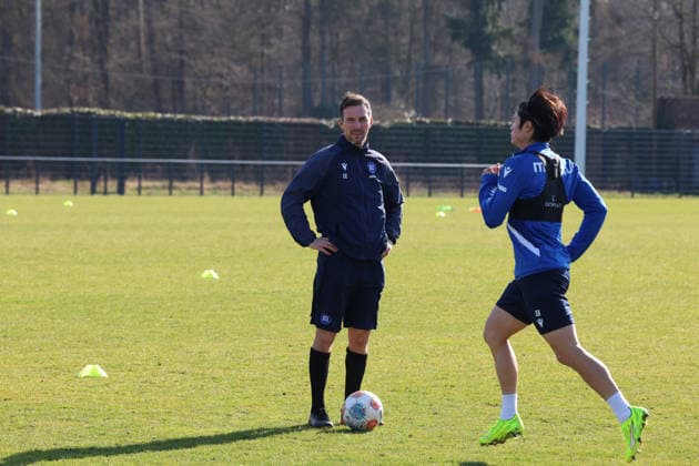 04 03 2026, xrekx, Soccer 2 Bundesliga, Karlsruher SC Training v l Christian Eichner Trainer Karlsruher SC DFL DFB REGULATIONS PROHIBIT ANY USE OF PHOTOGRAPHS as IMAGE SEQUENCES and or QUASI VIDEO Karlsruhe