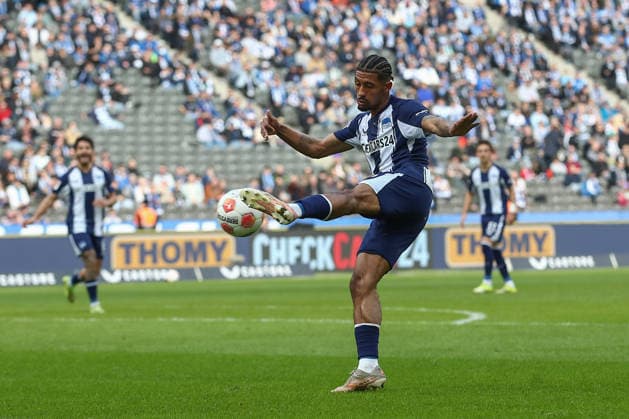 01.03.2025, xtgx, Fussball 2. Bundesliga, Hertha BSC Berlin - 1. FC Nuernberg emspor, v.l. Jeremy Dudziak (Hertha) schiesst den Ball aufs Tor, Torschuss, Schuss (DFL DFB REGULATIONS PROHIBIT ANY USE OF PHOTOGRAPHS as IMAGE SEQUENCES and or QUASI-VIDEO) Berlin *** 01 03 2025, xtgx, Fußball 2 Bundesliga, Hertha BSC Berlin 1 FC Nuernberg emspor, v l Jeremy Dudziak Hertha schiesst den Ball aufs Tor, Torschuss, Schuss DFL DFB REGULATIONS PROHIBIT ANY USE OF PHOTOGRAPHS as IMAGE SEQUENCES and or QUASI VIDEO Berlin