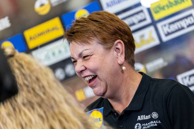 HANDBALL - EHF EURO Quali, AUT vs ESP VIENNA,AUSTRIA,04.MAR.26 - HANDBALL - EHF Women s European Championship, EM, Europameisterschaft qualification, OEHB international match, Länderspiel, Nationalmannschaft Austria vs Spain. Image shows head coach Monique Tijsterman (AUT).  GEPAxpictures xPhilippxBrem