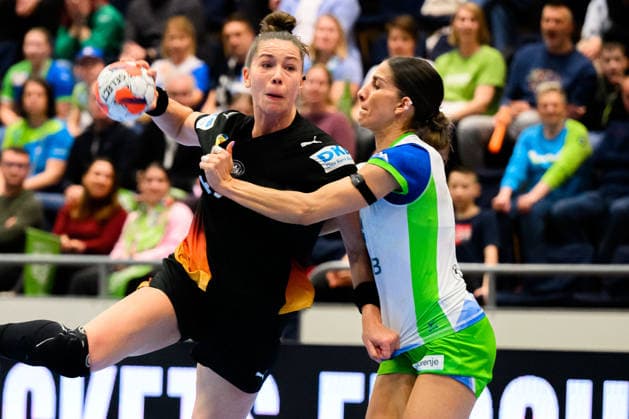 Handball, Womens European Championship Qualification, Slovenia Germany, 2nd round, Group 3, 3rd matchday from left in duel Emily Vogel Germany and Ana Abina Slovenia Celje Slovenia