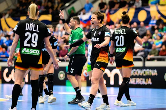 Handball, Womens European Championship Qualification, Slovenia Germany, 2nd round, Group 3, Matchday 3 Antje Döll Doell Germany , Alina Grijseels Germany Jubel Freude Emotion Celje Slovenia