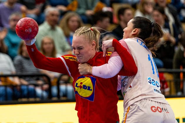 HANDBALL - EHF EURO Quali, AUT vs ESP VIENNA,AUSTRIA,04.MAR.26 - HANDBALL - EHF Women s European Championship, EM, Europameisterschaft qualification, OEHB international match, Länderspiel, Nationalmannschaft Austria vs Spain. Image shows Johanna Reichert (AUT) and Elisabet Cesareo Romero (ESP).  GEPAxpictures xPhilippxBrem