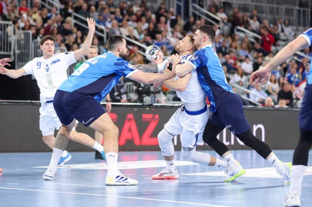 HC Zagreb v Orlen Wisla Plock - EHF Champions League Ihar Bialiauski (C) of HC Zagreb in action against Leon Susnja (L) and Mitja Janc (R) during the EHF Champions League match between HC Zagreb and Orlen Wisla Plock at Arena Zagreb on March 4, 2026 in Zagreb, Croatia.  MatijaxHabljak PIXSELL