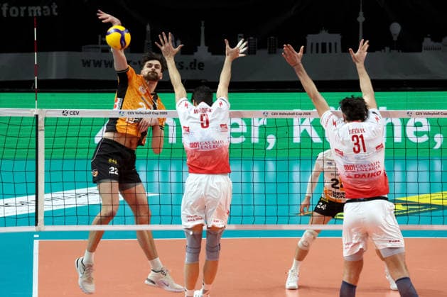 DEU, CEV Cup, BR Volleys vs Picenza Volleys, 04 03 2026, Max Schmeling Halle, Berlin, DEU, CEV Cup, BR Volleys vs Picenza Volleys, in the picture Jake Hanes BR Volleys 22 , Mandiraci Efe Piacenza 9 , Seddik Joris Piacenza 31 nordphotoxGmbHx xEngler nph00076