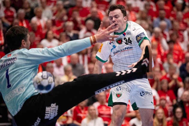 DENMARK CL Men s Handball Aalborg Handball Füchse Berlin Füchse Berlin s Hakun Teigum in action with Aalborg s goalkeeper Niklas Landin during the Champions League men s handball match between Aalborg Handball and Füchse Berlin at Gigantium in Aalborg on Wednesday, March 4, 2026 Photo Bo Amstrup Ritzau Scanpix , Aalborg Denmark Mors  Copyright: BoxAmrstrupx xRitzauxScanpix BoxAmstrupx spdk20260304-211052-L