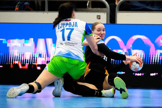 Handball, Women European Championship Qualification, Slovenia Germany, 2 Round, Group 3, Matchday 3 Natasa Ljepoja Slovenia , Nieke Kühne Kuehne Germany Celje Slovenia