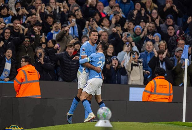Football - FA Premier League - Manchester City FC v Nottingham Forest FC MANCHESTER, ENGLAND - Wednesday, March 4, 2026: Manchester City s Rodrigo Hernandez Cascante Rodri (L) celebrates with team-mate Bernardo Silva after scoring his side s second goal during the FA Premier League match between Manchester City FC and Nottingham Forest FC at the City of Manchester Stadium. (Photo by David Rawcliffe Propaganda) MANCHESTER City of Manchester Stadium GREATER MANCHESTER ENGLAND  Copyright: xDavidxRawcliffex P2026-03-04-Man_City_Notts_Forest-42