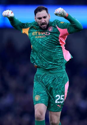 Manchester City v Nottingham Forest - Premier League Gianluigi Donnarumma, goalkeeper of Manchester City celebrates 2nd goal during the Premier League match between Manchester City and Nottingham Forest at Etihad Stadium on March 4, 2026 in Manchester, England. WARNING! This Photograph May Only Be Used For Newspaper And Or Magazine Editorial Purposes. May Not Be Used For Publications Involving 1 player, 1 Club Or 1 Competition Without Written Authorisation From Football DataCo Ltd. For Any Queries, Please Contact Football DataCo Ltd on +44 (0) 207 864 9121 Manchester Etihad Stadium England United Kingdom Copyright: xAllstarxPicturexLibraryxLtdx