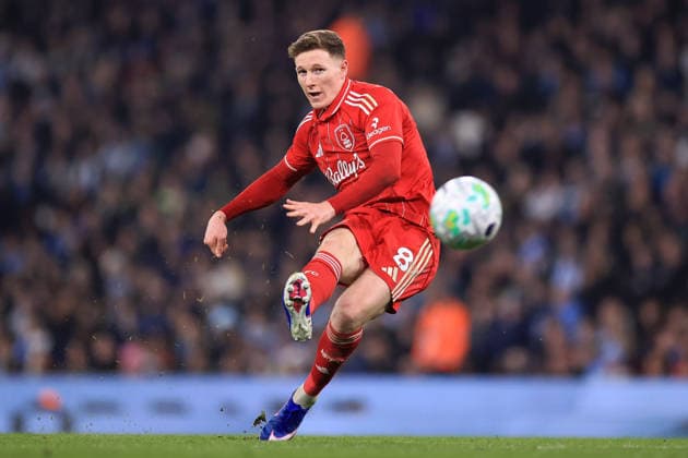 Fußball Premier League Manchester City gegen Nottingham Forest 4. März 2026 Premier League Manchester City gegen Nottingham Forest Elliot Anderson von Nottingham Forest erzielt das zweite Tor Foto Simon Stacpoole Abseits Manchester UK  Copyright: xSimonxStacpoolexOffside