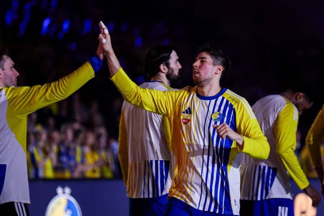 Kielce 04.03.2026. Pilka reczna EHF Liga Mistrzow sezon 2025 2026 kolejka 13 mecz: Industria Kielce - Sporting Lizbona --- Handball EHF Champions League season 2025 2026 round 13 match between Industria Kielce and Sporting Lisbon in Kielce, Poland Persons Shown : prezentacja zawodnikow wyjscie na boisko Fot. Igor Jakubowski Arena Akcji NEWSPIX.PL --- newspix.pl 