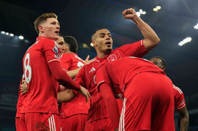Manchester City v Nottingham Forest, Premier League Elliot Anderson (8) of Nottingham Forest celebrates scoring to make it 2-2 with Murillo (5) of Nottingham Forest during the Premier League match between Manchester City and Nottingham Forest at the Etihad Stadium, Manchester, UK on 4 March 2026. Manchester Etihad Stadium Manchester UK Editorial use only DataCo restrictions apply See www.football-dataco.com , Copyright: xConorxMolloyx PSI-23834-0048