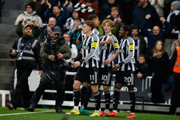 Newcastle United v Manchester United, ManU Premier League Anthony Gordon of Newcastle United celebrates scoring his sides first goal of the match 1-0 during the Premier League match between Newcastle United and Manchester United at St. James s Park, Newcastle, UK on 4 March 2026. Newcastle St. James s Park Tyne and Wear UK Editorial use only DataCo restrictions apply See www.football-dataco.com , Copyright: xCraigxCowanx PSI-23835-0067
