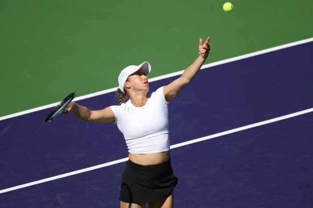 INDIAN WELLS, CA - MARCH 04: Yulia Putintseva (KAZ) serves during the BNP Paribas Open on March 4, 2026 at Indian Wells Tennis Garden in Indian Wells, CA. (Photo by George Walker Icon Sportswire) TENNIS: MAR 04 BNP Paribas Open EDITORIAL USE ONLY Icon260304008