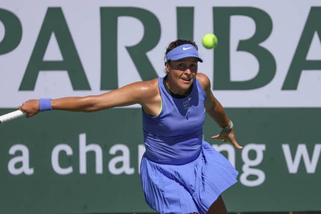 INDIAN WELLS, CA - MARCH 04: Tatjana Maria (GER) hits a backhand during the BNP Paribas Open on March 4, 2026 at Indian Wells Tennis Garden in Indian Wells, CA. (Photo by George Walker Icon Sportswire) TENNIS: MAR 04 BNP Paribas Open EDITORIAL USE ONLY Icon260304020
