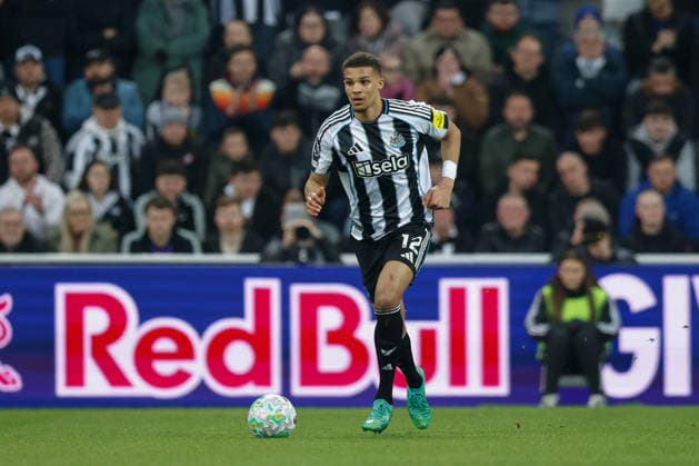 Newcastle United v Manchester United, ManU Premier League Malick Thiaw of Newcastle United looks for a team mate during the Premier League match between Newcastle United and Manchester United at St. James s Park, Newcastle, UK on 4 March 2026. Newcastle St. James s Park Tyne and Wear UK Editorial use only DataCo restrictions apply See www.football-dataco.com , Copyright: xCraigxCowanx PSI-23835-0171