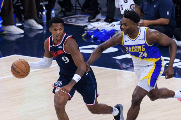 March 4, 2026, Inglewood, California, USA: Bennedict Mathurin 9 of the Los Angeles Clippers makes a fast break as Kobe Brown 24 of the Indiana Pacers attempts to steal the ball during their regular season NBA, Basketball Herren, USA game on Wednesday March 4, 2026 at Intuit Dome in Inglewood, California. Clippers defeat Pacers, 130-107. ARIANA RUIZ PI Inglewood USA - ZUMAp124 20260304_zaa_p124_070 Copyright: xArianaxRuizx