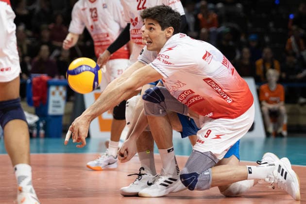 04 03 26, Berlin, Volleyball, CEV Cup quarterfinals, BR Volleys vs Volley Piacenza Ramazan Efe Mandiraci Volley Piacenza takes the ball CEV Cup quarterfinals, BR Volleys vs Volley Piacenza