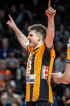 04 03 26, Berlin, Volleyball, CEV Cup quarterfinals, BR Volleys vs Volley Piacenza Ruben Schott BR Volleys is happy about the point CEV Cup quarterfinals, BR Volleys vs Volley Piacenza