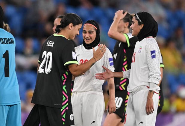 SOCCER ASIAN CUP IRAN AUSTRALIA, Sam Kerr of Australia reacts with Sara Didar (c) and Golnoosh Khosravi of Islamic Republic of Iran following the AFC Women™s Asian Cup Group A match between Iran and Australia at Cbus Super Stadium on the Gold Coast, Thursday, March 5, 2026. ( NO ARCHIVING, EDITORIAL USE ONLY GOLD COAST QUEENSLAND AUSTRALIA  Copyright: xDAVExHUNTx 20260305150063602607