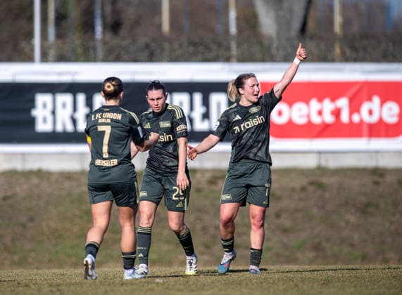 Soccer, Women, Test match, Season 2025 2026, FC Viktoria 1889 Berlin 1 FC Union Berlin, f l Lisa Heiseler 1 FC Union , Antonia Halverkamps 1 FC Union , Dina Orschmann 1 FC Union , Celebration after goal to 1 2, 05 03 2026, Copyright: xSebastianxRäppold MatthiasxKochx