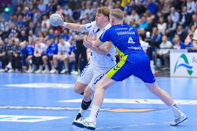 05 03 2026, xydrx, Handball, 1 HBL, VfL Gummersbach TBV Lemgo Lippe, Schwalbe Arena Lukas Hutecek TBV Lemgo Lippe 2 in duel against Ellidi Vidarsson VfL Gummersbach 4 Photo xYannisxDreimannxPressefotoKochx Nordrhein Westfahlen Germany