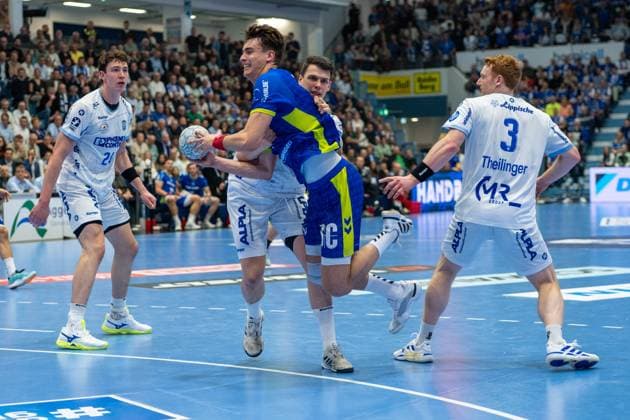 Julian Koester, backcourt, VfL Gummersbach 7 , Nicolai Theilinger, backcourt TBV Lemgo Lippe 3 , VfL Gummersbach vs TBV Lemgo Lippe, Daikin Handball Bundesliga, Men , 24 Matchday, 05 03 2026 Gummersbach NRW Germany Copyright: xkolbert-press MartinxWdziecznyx