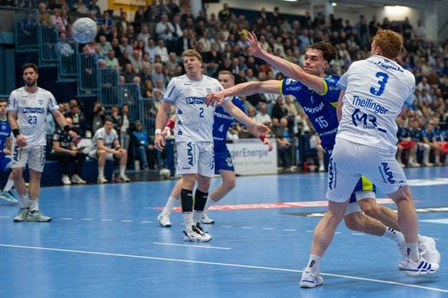 Lukas Hutecek, Back TBV Lemgo Lippe 2 , Nicolai Theilinger, Back TBV Lemgo Lippe 3 , Miro Schluroff, Back, VfL Gummersbach 15 , VfL Gummersbach vs TBV Lemgo Lippe, Daikin Handball Bundesliga, Men , 24 Matchday, 05 03 2026 Gummersbach NRW Germany Copyright: xkolbert-press MartinxWdziecznyx