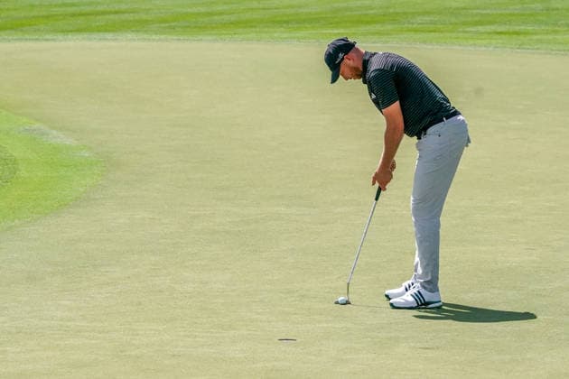 March 5, 2026, Orlando, Florida, USA: Daniel Berger putts the 18th green during the first round of the Arnold Palmer Invitational Pro-Am presented by Mastercard at Bay Hill Club & Lodge. PGA, Golf Herren 2026: Arnold Palmer Invitational - Round 1  - ZUMAw109 20260305_fap_w109_001 Copyright: xDebbyxWongx
