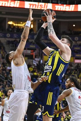 Fenerbahce Beko v AS Monaco Basket - EuroLeague ISTANBUL, TURKIYE - MARCH 5: Metecan Birsen (1) of Fenerbahce Beko in action against Elie Okobo (L) of AS Monaco Basket during the EuroLeague week 30 match between Fenerbahce Beko and AS Monaco Basket in Istanbul, Turkiye, on March 5, 2026. Muhammed Enes Yildirim Anadolu Istanbul Turkey. Editorial use only. Please get in touch for any other usage.  Copyright: x2026xAnadoluxMuhammedxEnesxYildirimx