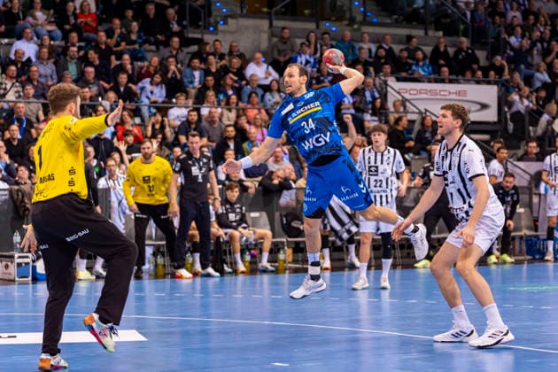DAIKIN Handball Bundesliga TVB Stuttgart vs THW Kiel 05 03 2026 Stuttgart, GERMANY 05 March 2026 Kai Häfner TVB Stuttgart, 34 finishing at the circle during the match between TVB Stuttgart and THW Kiel on matchday 24 of the Daikin Handball Bundesliga at the Porsche Arena Copyright: xBEAUTIFULxSPORTS Steinx