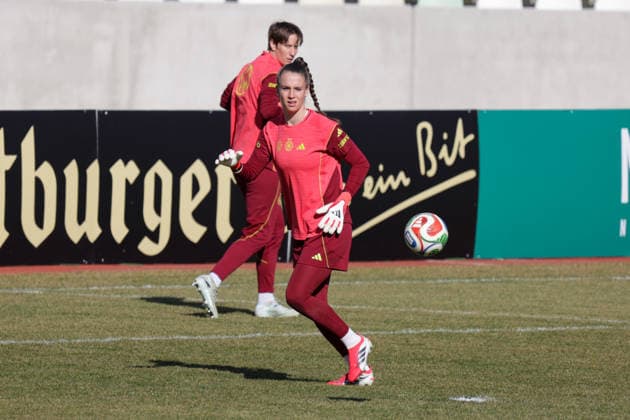 05 03 2026, xgrfx, football training , German womens national team v l Ena Mahmutovic German womens national team DFL DFB REGULATIONS PROHIBIT ANY USE OF PHOTOGRAPHS as IMAGE SEQUENCES and or QUASI VIDEO Dresden