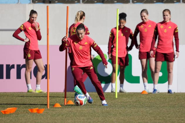 05 03 2026, xgrfx, football training , German womens national team v l Carlotta Wamser German womens national team DFL DFB REGULATIONS PROHIBIT ANY USE OF PHOTOGRAPHS as IMAGE SEQUENCES and or QUASI VIDEO Dresden