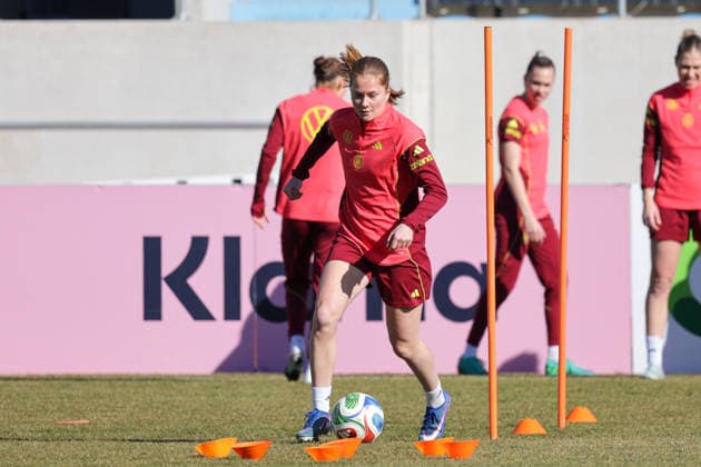 05 03 2026, xgrfx, football training , German womens national team v l Sjoeke Nüsken German womens national team DFL DFB REGULATIONS PROHIBIT ANY USE OF PHOTOGRAPHS as IMAGE SEQUENCES and or QUASI VIDEO Dresden