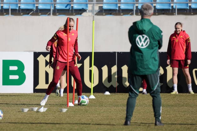 05 03 2026, xgrfx, football training , German womens national team v l Camilla Küver German womens national team DFL DFB REGULATIONS PROHIBIT ANY USE OF PHOTOGRAPHS as IMAGE SEQUENCES and or QUASI VIDEO Dresden