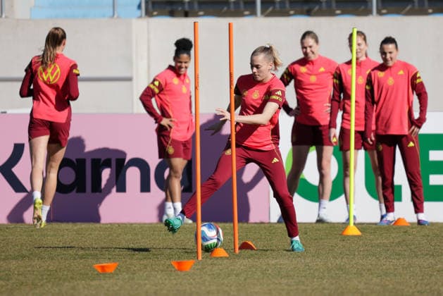 05 03 2026, xgrfx, football training , German womens national team v l Laura Freigang German womens national team DFL DFB REGULATIONS PROHIBIT ANY USE OF PHOTOGRAPHS as IMAGE SEQUENCES and or QUASI VIDEO Dresden