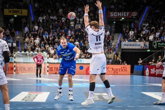 Kai Haefner TVB Stuttgart, 34 vs Petter Overby THW Kiel, 11 GER, TVB Stuttgart THW Kiel, DAIKIN HBL, Handball, Bundesliga, 24 Matchday, Season 2025 2026, 05 03 2026 GER, TVB Stuttgart THW Kiel, DAIKIN HBL, Handball, Bundesliga, 24 Matchday, Season 2025 2026, 05 03 2026 Stuttgart Copyright: xSandyxDinkelackerx EP_SDR