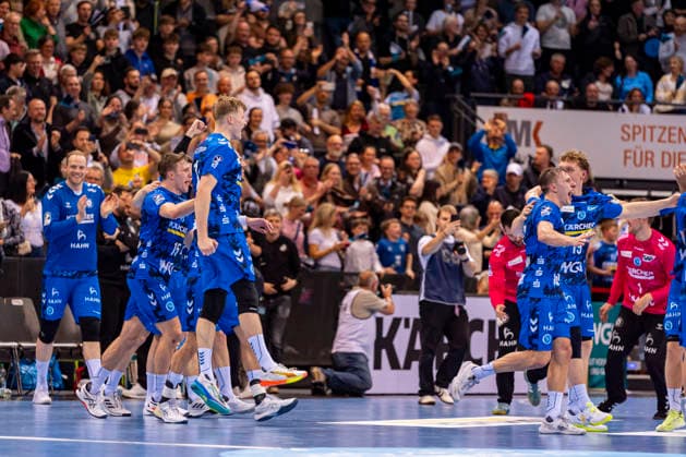 DAIKIN Handball Bundesliga TVB Stuttgart vs THW Kiel 05 03 2026 Stuttgart, GERMANY 05 March 2026 TVB players after the victory against THW Kiel after the match between TVB Stuttgart and THW Kiel on matchday 24 of the Daikin Handball Bundesliga in the Porsche Arena Copyright: xBEAUTIFULxSPORTS Steinx