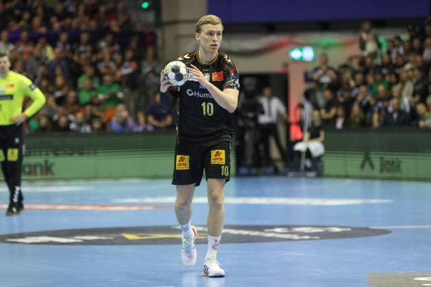 05 03 2026, xgox, Handball EHF Champions League SC Magdeburg FC Barcelona v l Gisli Thorgeir Kristjansson Magdeburg, 10 on the ball, plays the ball Magdeburg