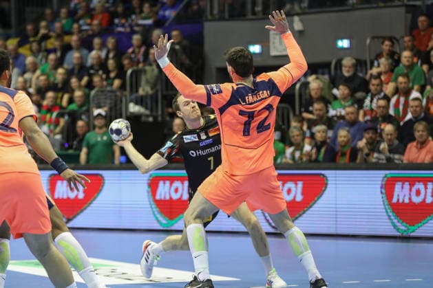 05 03 2026, xgox, Handball EHF Champions League SC Magdeburg FC Barcelona v l Felix Claar Magdeburg, 7 , Ludovic Fabregas Barcelona, 72 duel, duel, fight, tackle Magdeburg