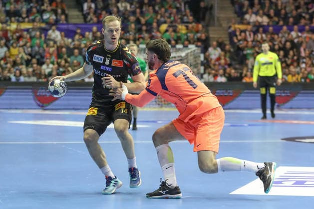 05 03 2026, xgox, Handball EHF Champions League SC Magdeburg FC Barcelona v l Omar Ingi Magnusson Magdeburg, 14 , Ludovic Fabregas Barcelona, 72 duel, duel, fight, tackle Magdeburg