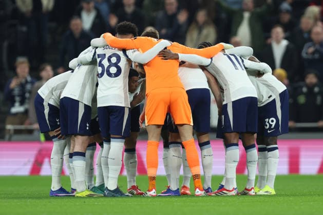 Tottenham Hotspur v Crystal Palace - Premier League Pedro Porro of Tottenham Hotspur and team huddle before the Premier League match between Tottenham Hotspur and Crystal Palace at Tottenham Hotspur Stadium on March 5, 2026 in London, England. WARNING! This Photograph May Only Be Used For Newspaper And Or Magazine Editorial Purposes. May Not Be Used For Publications Involving 1 player, 1 Club Or 1 Competition Without Written Authorisation From Football DataCo Ltd. For Any Queries, Please Contact Football DataCo Ltd on +44 (0) 207 864 9121 London Tottenham Hotspur Stadium England United Kingdom Copyright: xAllstarxPicturexLibraryxLtdx