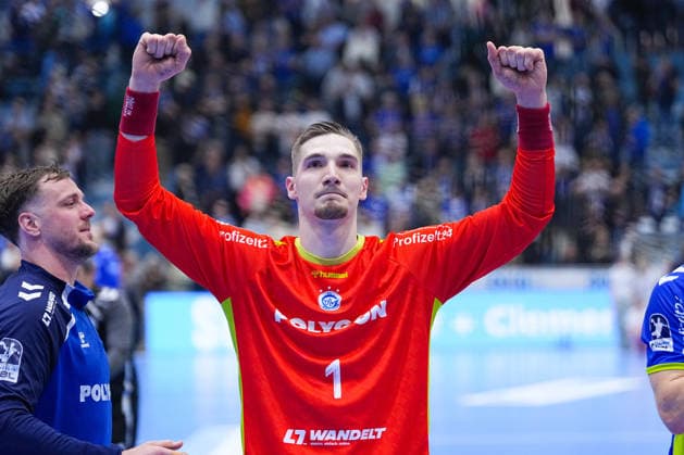 05 03 2026, xydrx, Handball, 1 HBL, VfL Gummersbach TBV Lemgo Lippe, Schwalbe Arena Dominik Kuzmanovic VfL Gummersbach 1 celebrates the victory Photo xYannisxDreimannxPressefotoKochx North Rhine-Westphalia Germany