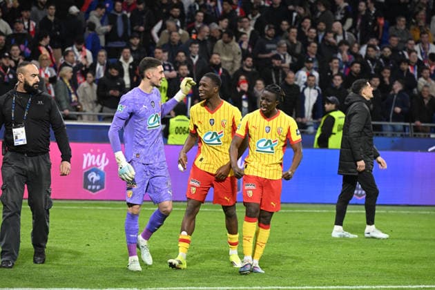 Football : Olympique lyonnais vs Lens - French Cup - 05 03 2026 Players of Lens celebrates afetr winner the French Cup Quarts final match between Olympique Lyonnais and Lens at Groupama Stadium Decines Charpieu Lyon on March 05 2026 , France LYONFrance  Copyright: xMouradxAllilix